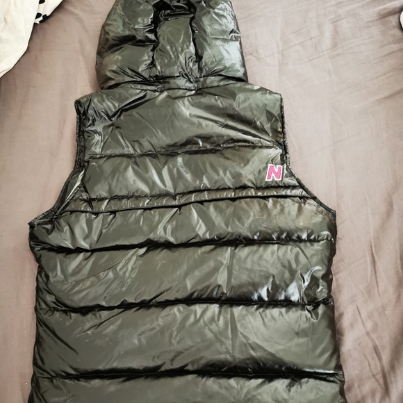 down vest - Picture 2 of 9
